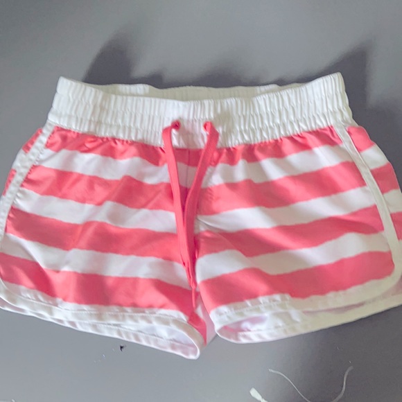 Old Navy low rise shorts - Picture 1 of 3